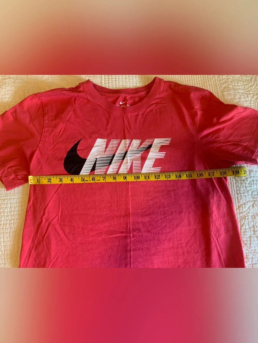 Nike short-sleeve graphic t-shirt